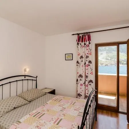 Bezek - With Sea View 2 A * Trstenik (Dubrovnik-Neretva)